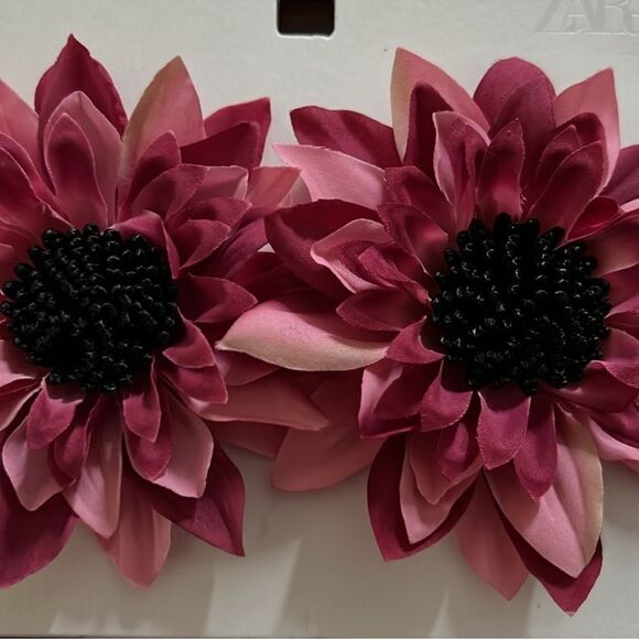 Zara Flower Red & Pink Earring - Picture 4 of 6